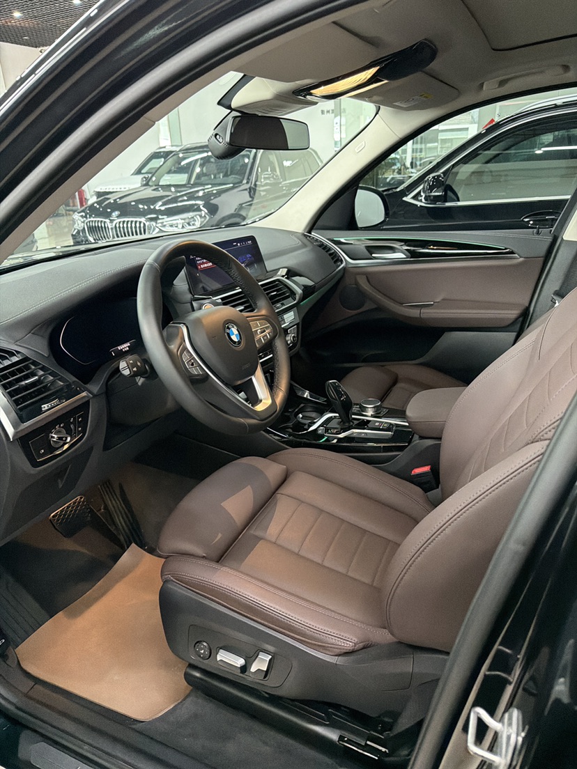 BMW X3 2021 #2 BMW X3 2021 car image #2
