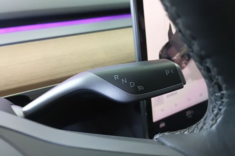 Tesla Model Y 2023 #18 Tesla Model Y 2023 car image #18