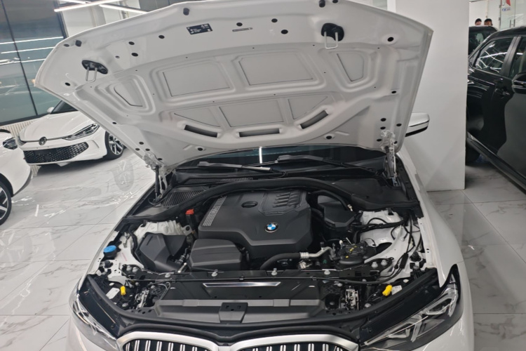 BMW 3 Series 2023 #20 BMW 3 Series 2023 car image #20