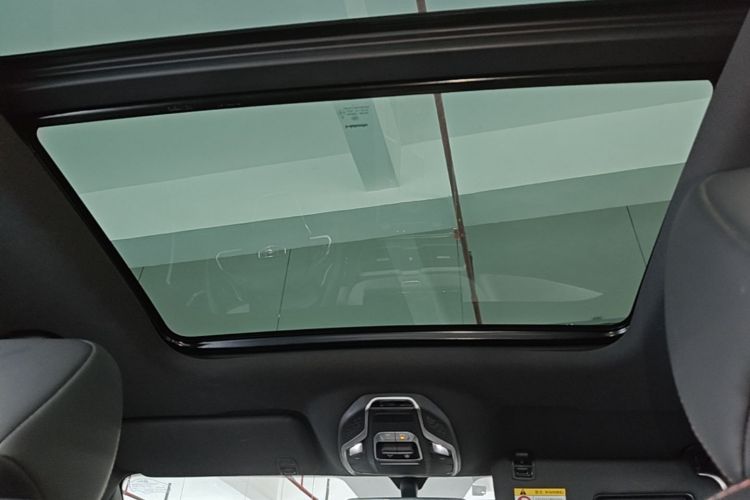 GEELY Coolray 2019 car image #18