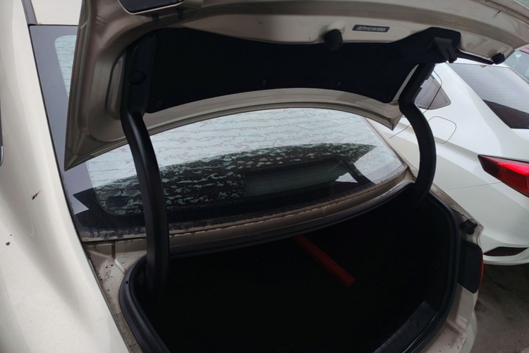 GEELY Emgrand GL 2017 car image #19