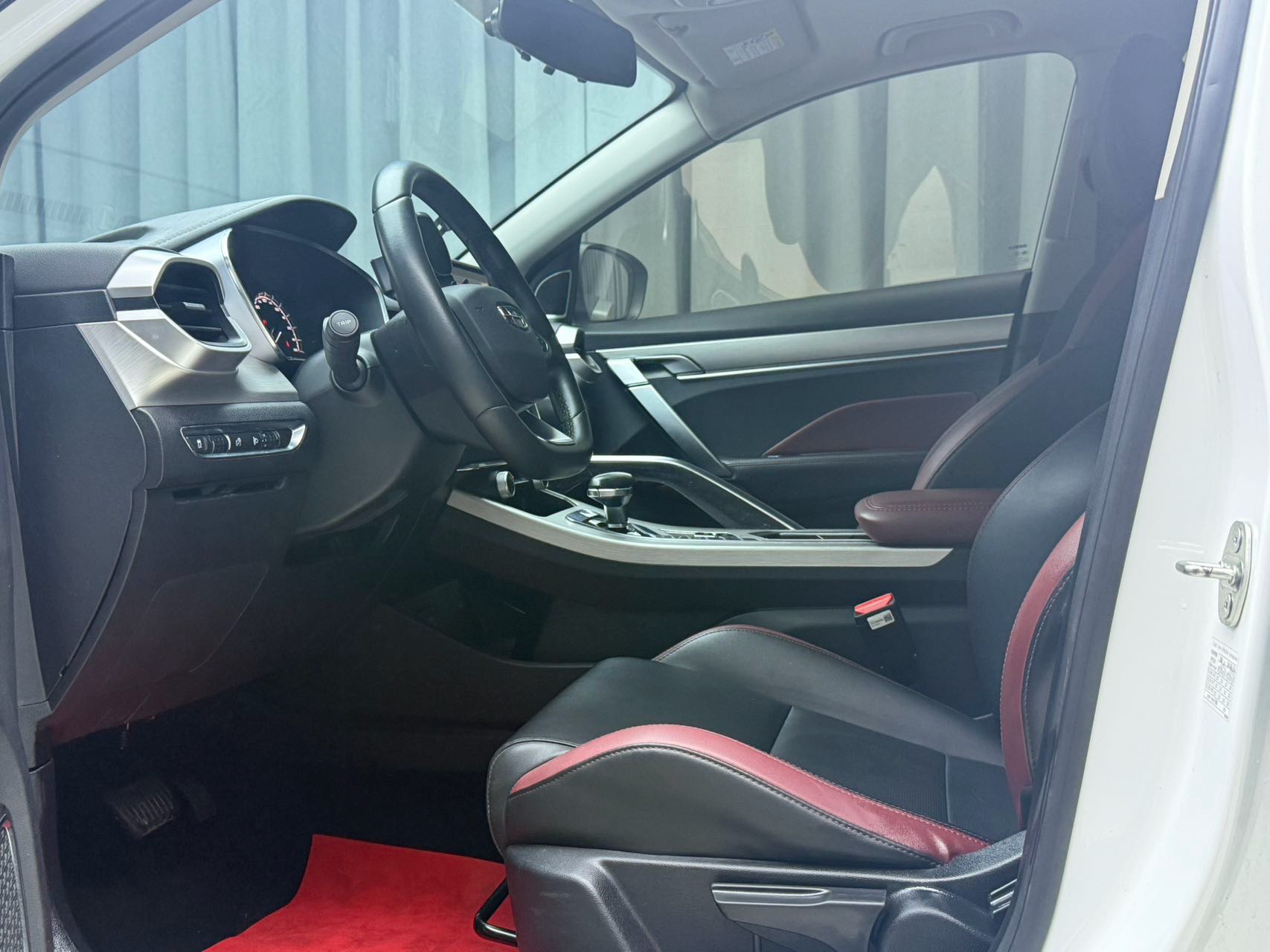 GEELY Coolray 2022 #13 GEELY Coolray 2022 car image #13