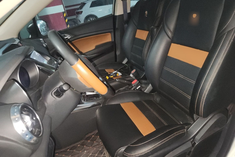 BYD Yuan 2016 #15 BYD Yuan 2016 car image #15
