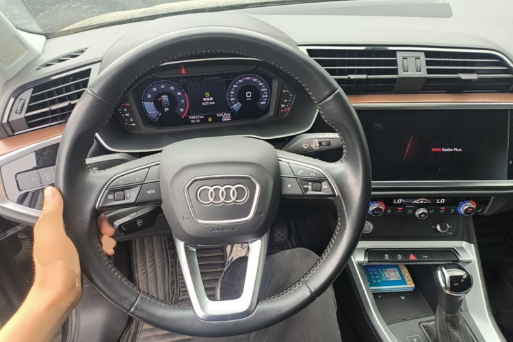 Audi Q3 2020 #11 Audi Q3 2020 car image #11