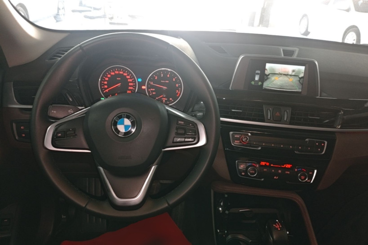 BMW X1 2018 #10 BMW X1 2018 immagine di auto #10