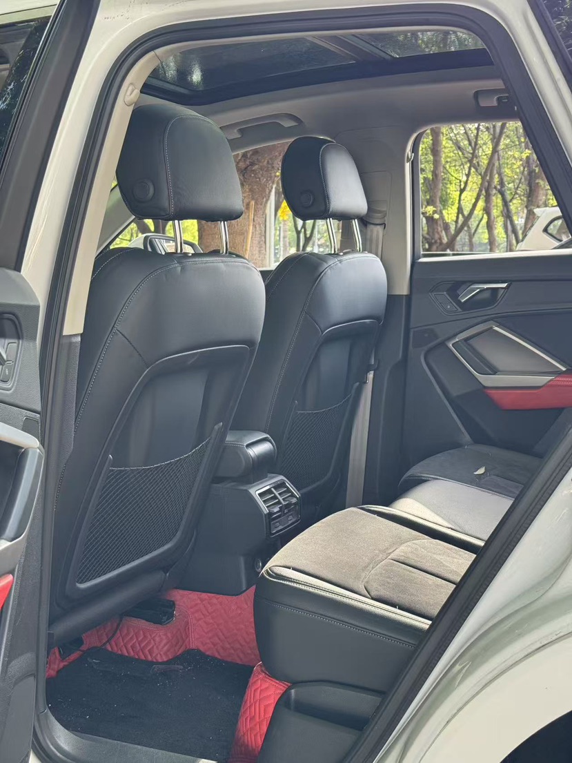 Audi Q3 2021 car image #4