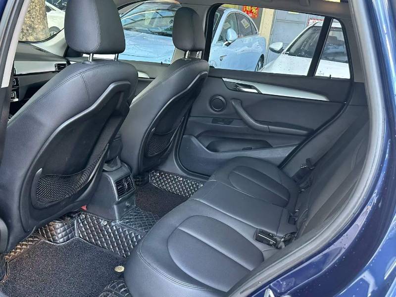 BMW X1 2018 #6 BMW X1 2018 car image #6