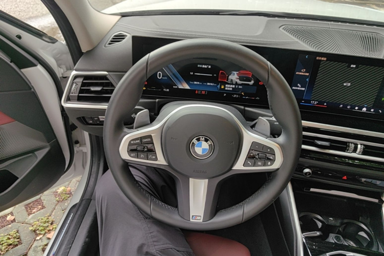 BMW 3 Series 2024 car image #11