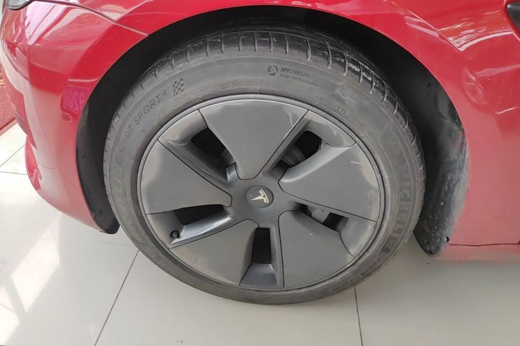 Tesla Model 3 2022 car image #3