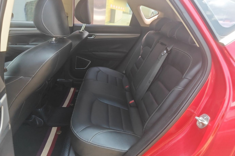 GEELY Emgrand GS 2018 car image #17