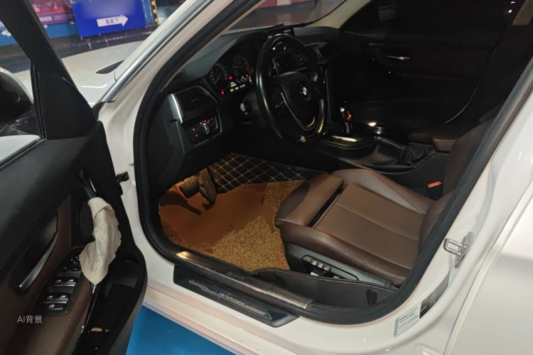BMW 3 Series 2019 car image #18