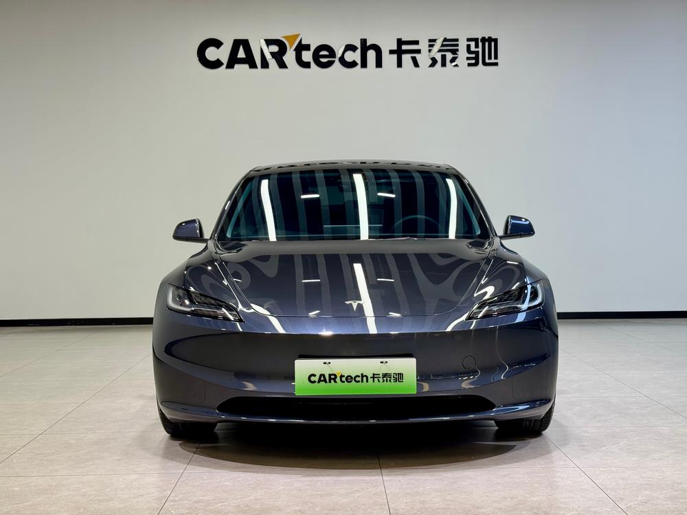 Tesla Model 3 2024 car image #2