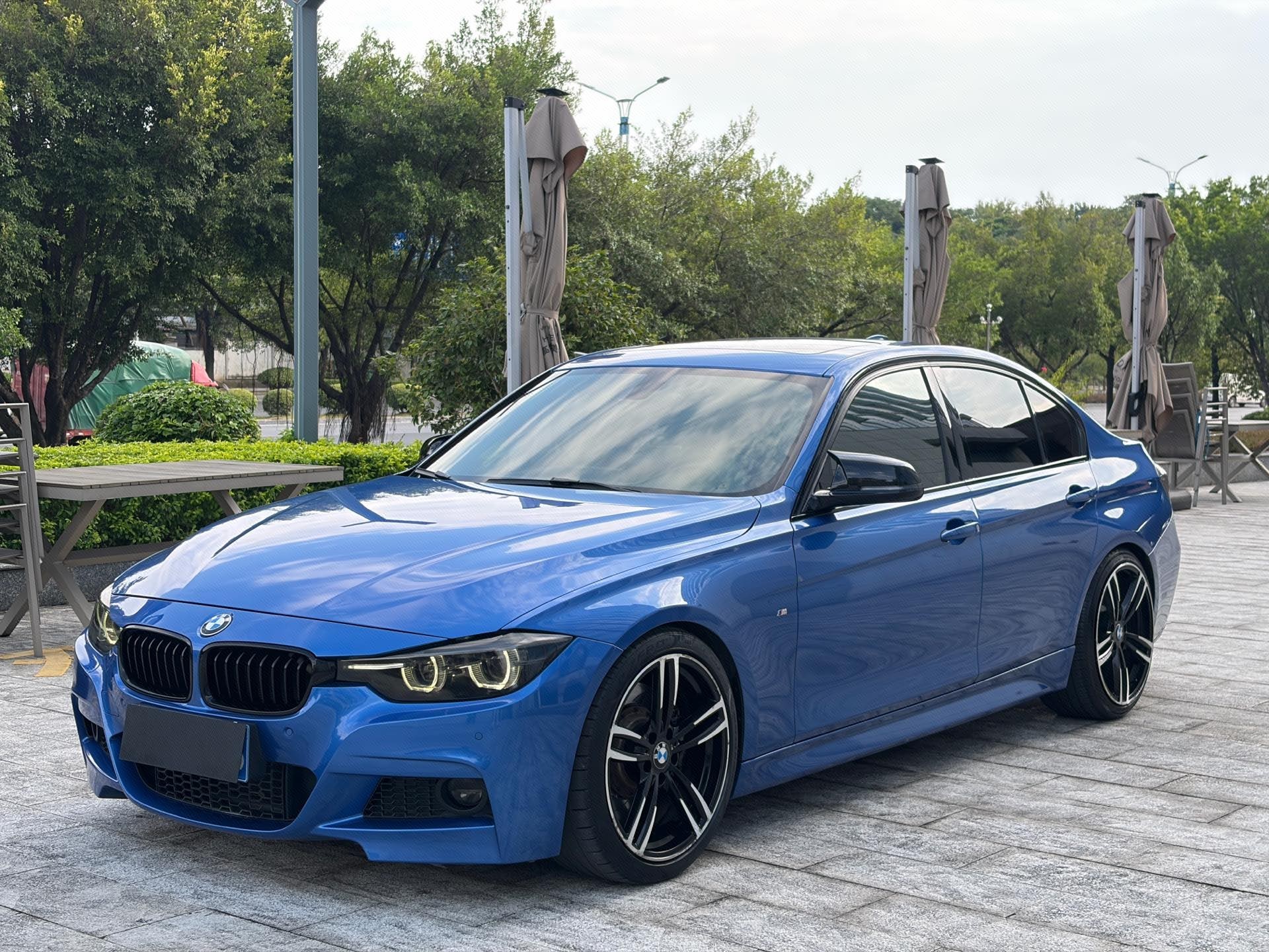 BMW 3 Series 2018 BMW 3 Series 2018 car image