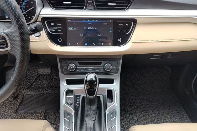 GEELY Emgrand 2018 #13 GEELY Emgrand 2018 car image #13