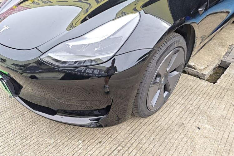 Tesla Model 3 2023 car image #23