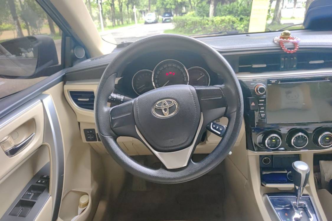 Toyota Corolla 2015 #22 Toyota Corolla 2015 car image #22