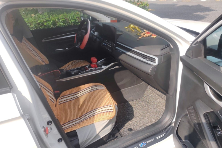 GEELY Emgrand 2025 car image #21