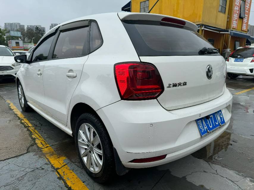 Volkswagen Polo 2015 #6 Volkswagen Polo 2015 изображение автомобиля #6