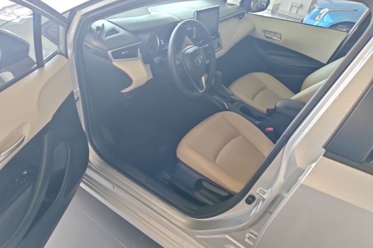 Toyota Corolla 2019 #18 Toyota Corolla 2019 car image #18