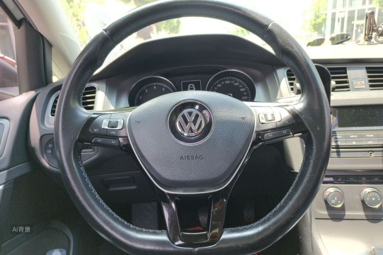 Volkswagen Golf 2015 car image #12
