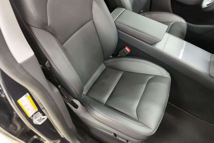 Tesla Model Y 2025 car image #24