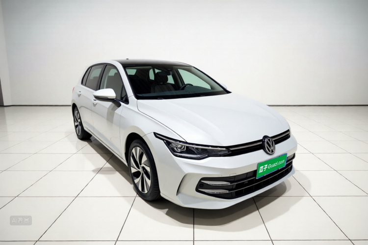 Volkswagen Golf 2025 car image #4