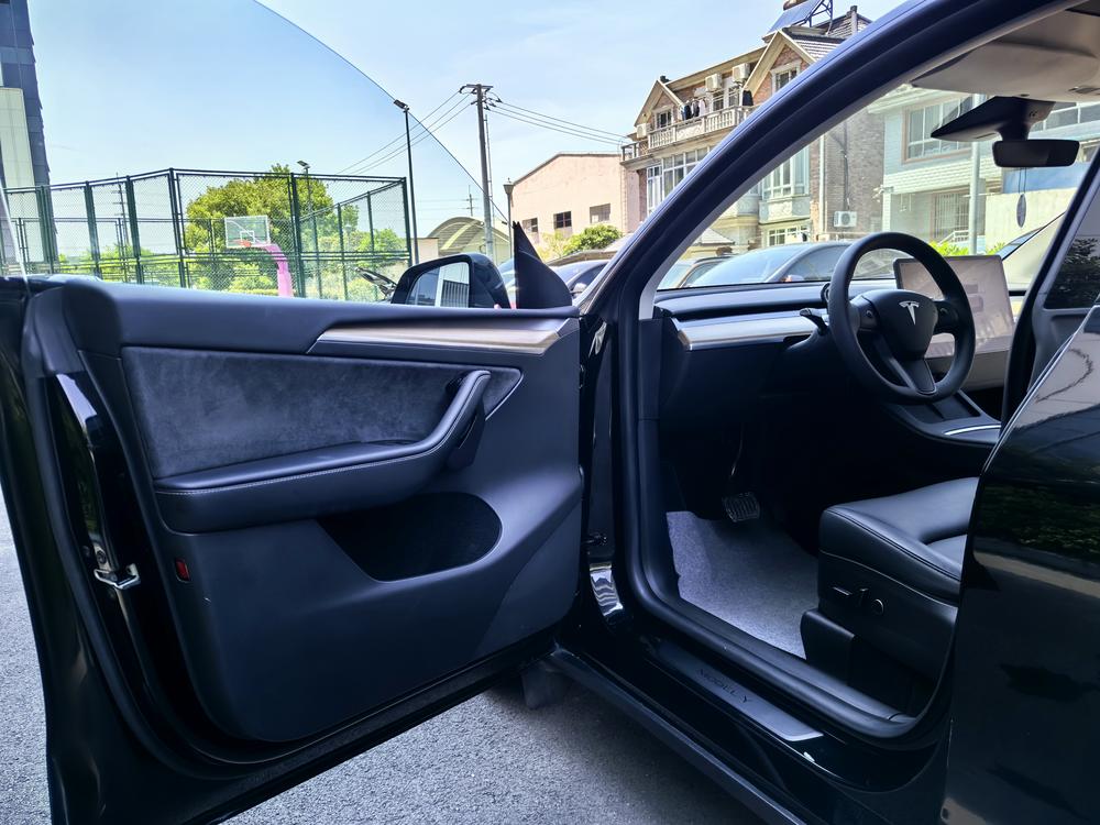 Tesla Model Y 2021 #18 Tesla Model Y 2021 car image #18