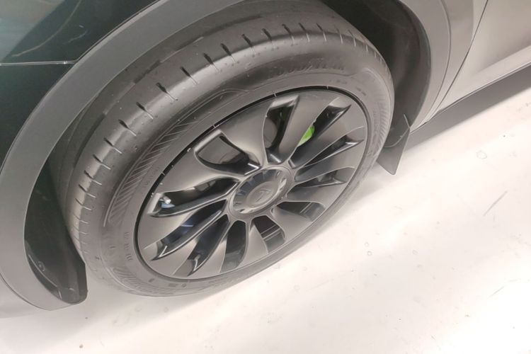 Tesla Model Y 2022 #9 Tesla Model Y 2022 car image #9