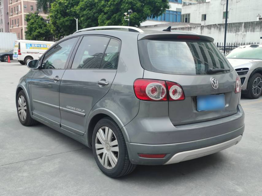 Volkswagen Golf (Imported) 2013 car image #6