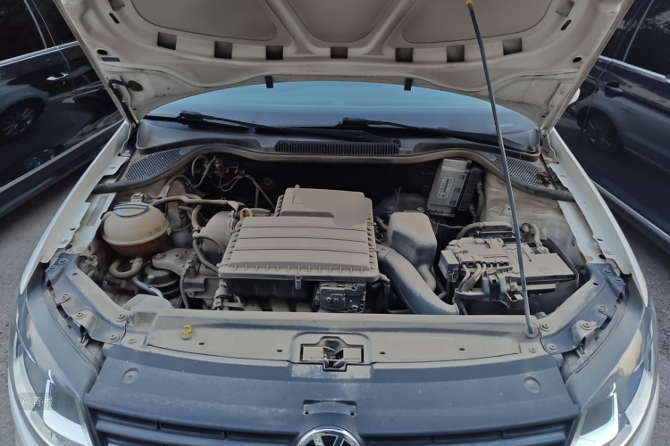 Volkswagen Polo 2015 #22 Volkswagen Polo 2015 car image #22