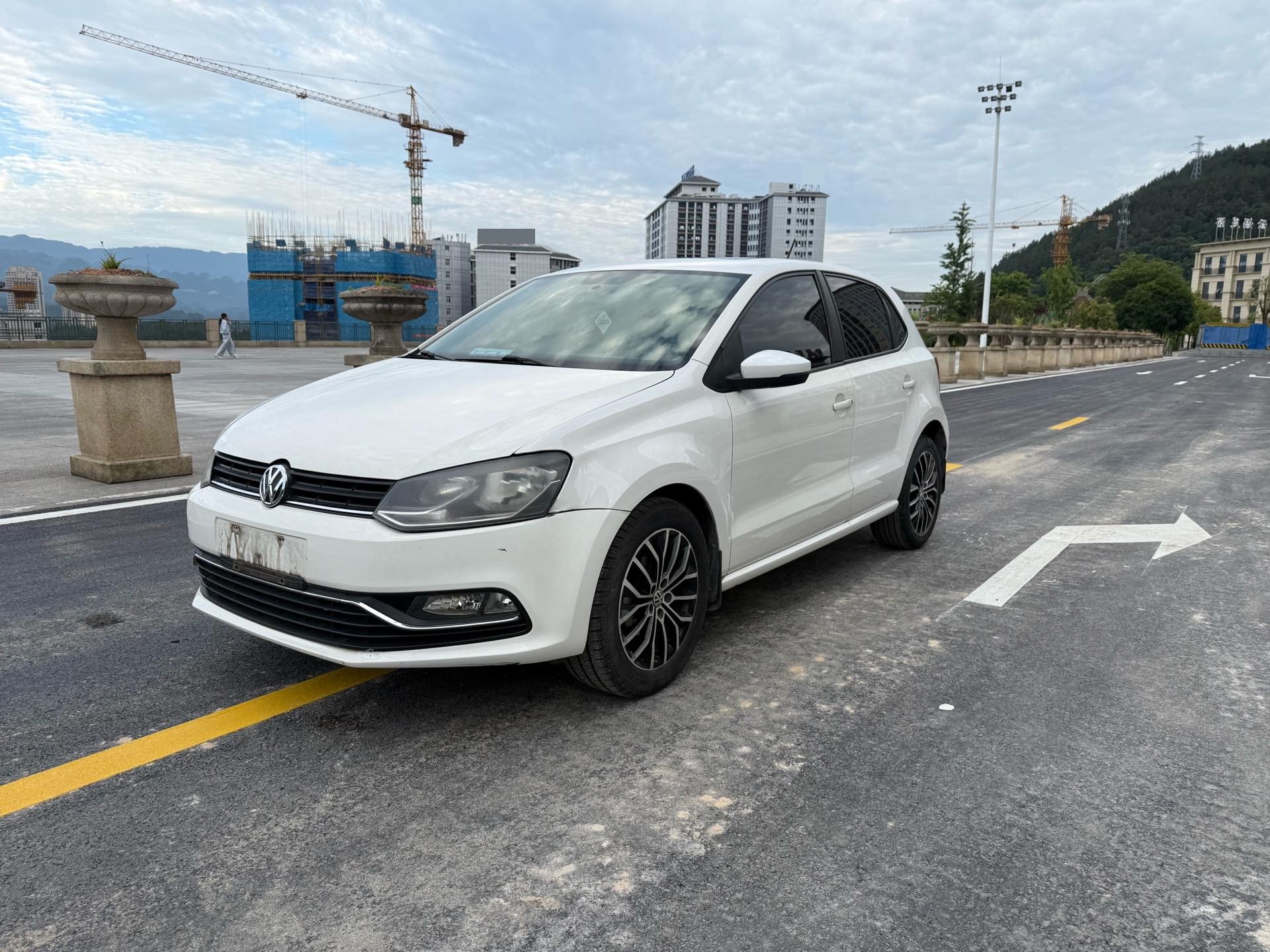 Volkswagen Polo 2016 Volkswagen Polo 2016 car image