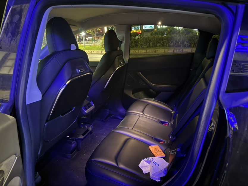Tesla Model Y 2022 #6 Tesla Model Y 2022 car image #6