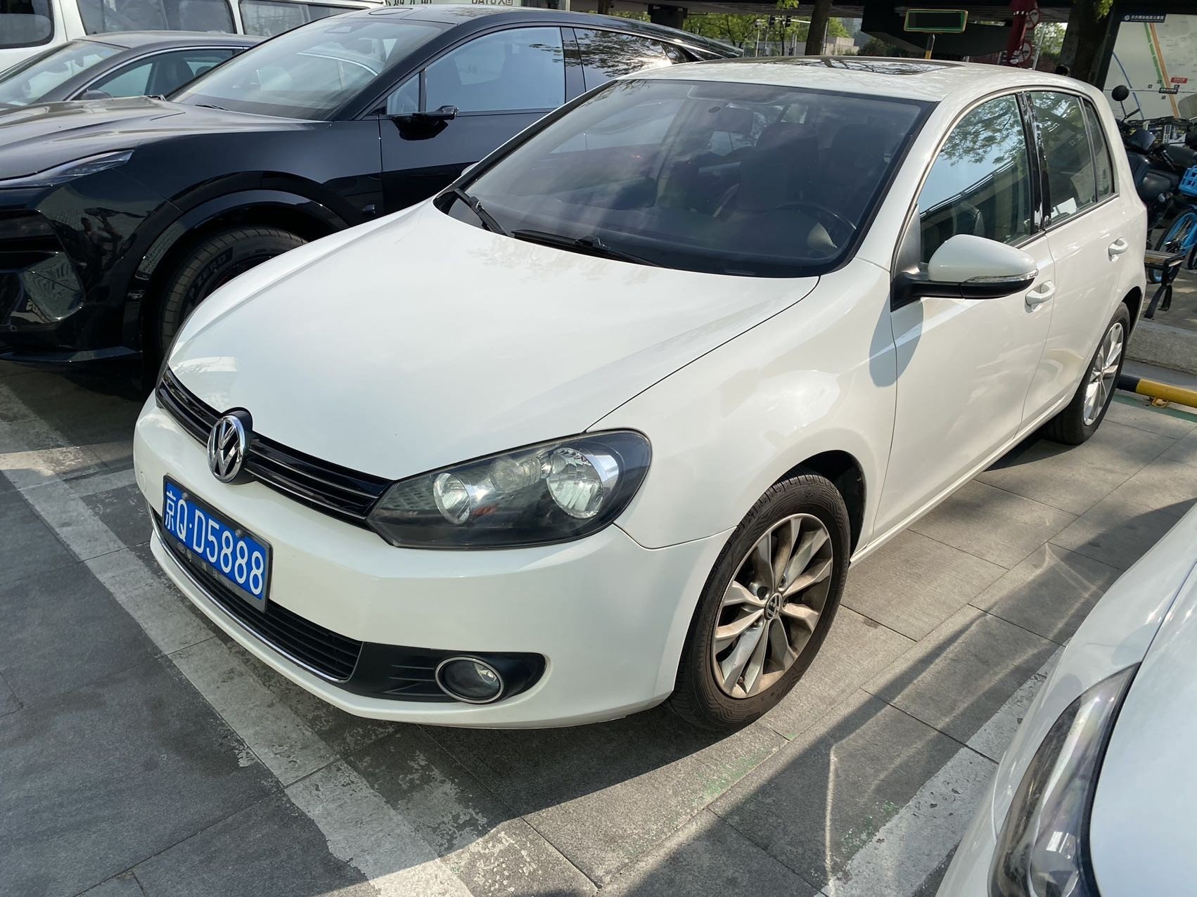 Volkswagen Golf 2012 Volkswagen Golf 2012 car image