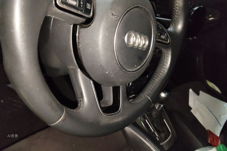 Audi Q3 2019 car image #12