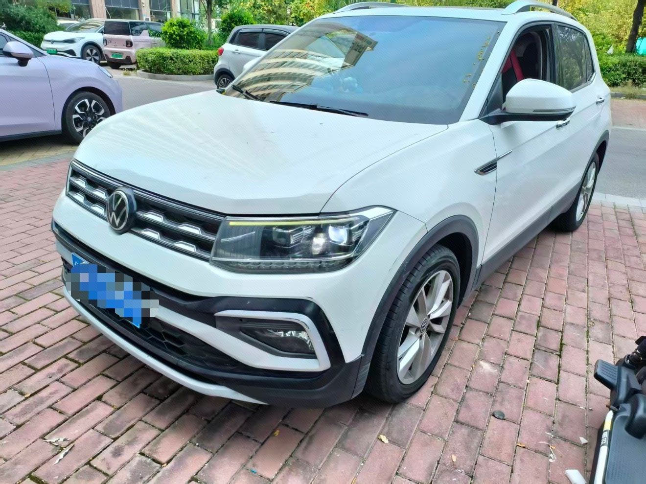 Volkswagen T-Cross 2021 car image 