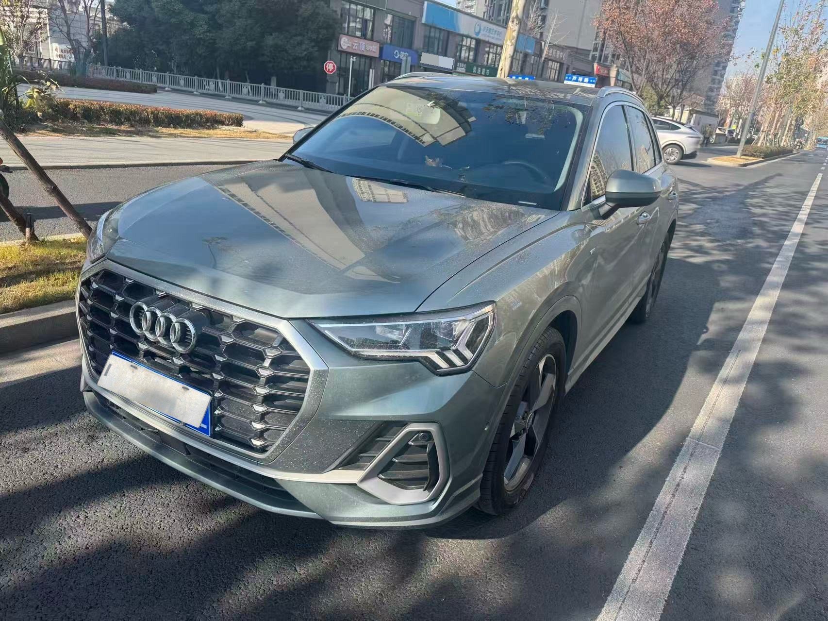 2022 immagine di auto 