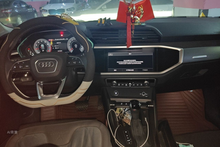 Audi Q3 2022 car image #11