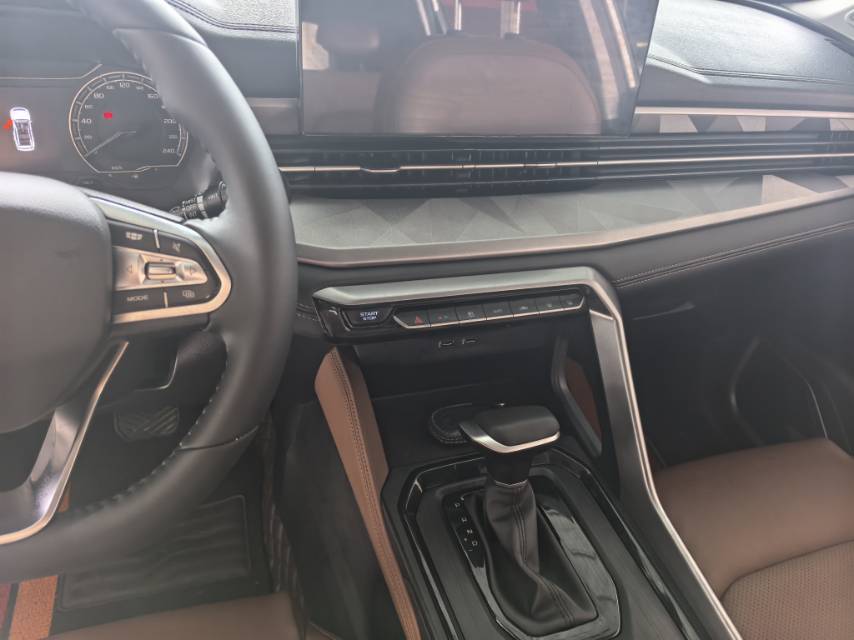 GEELY Vision X6 2022 car image #6