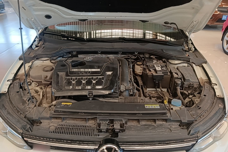 Volkswagen Golf 2024 car image #22