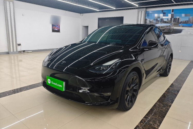 Tesla Model Y 2023 #2 Tesla Model Y 2023 car image #2