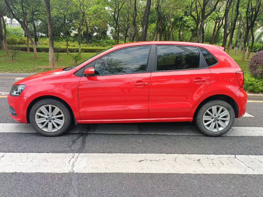 Volkswagen Polo 2019 car image #4