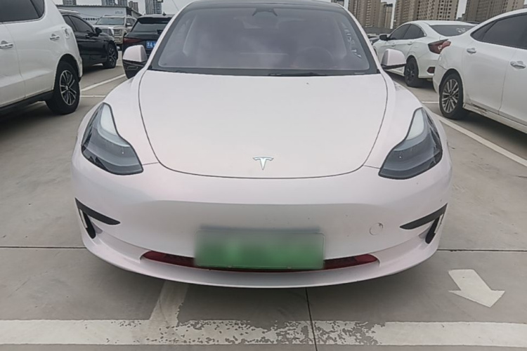 Tesla Model 3 2023 car image #3