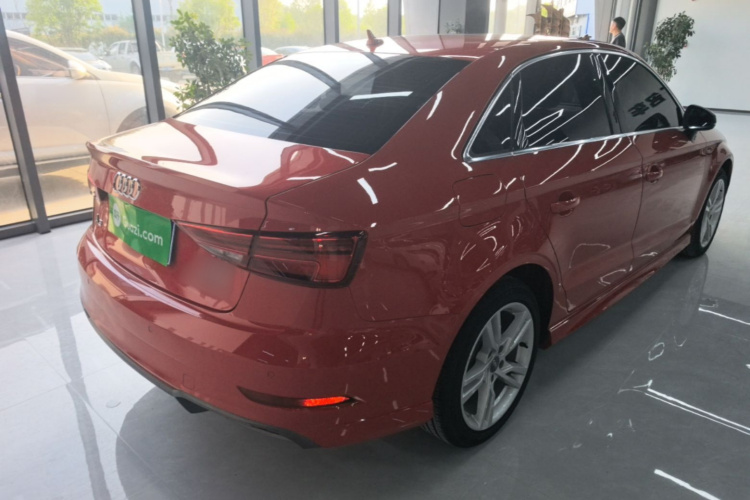 Audi A3 2018 car image #7