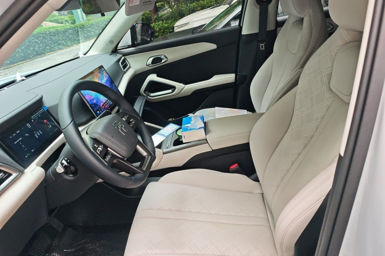 BYD YuanUP 2026 #15 BYD YuanUP 2026 car image #15