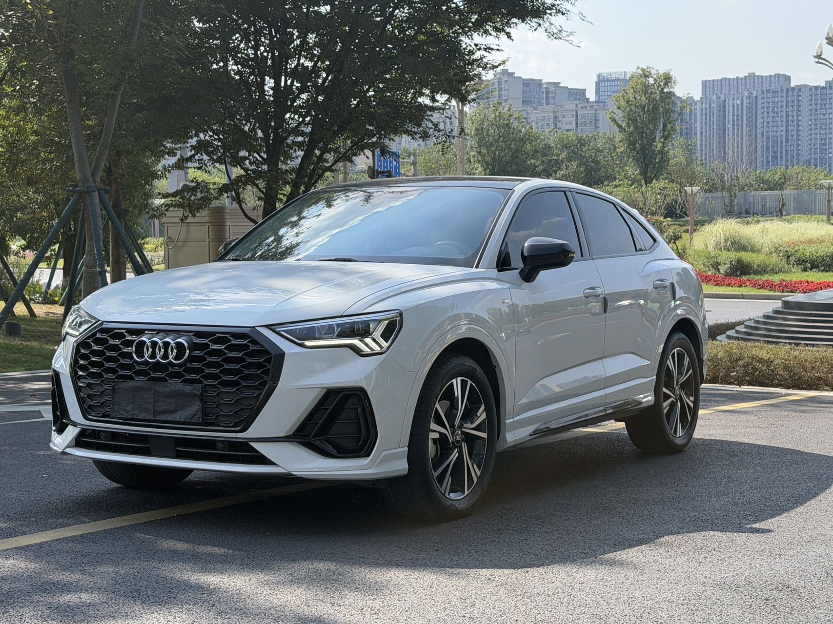 Audi Q3 Sportback 2023 imagen de coche #3
