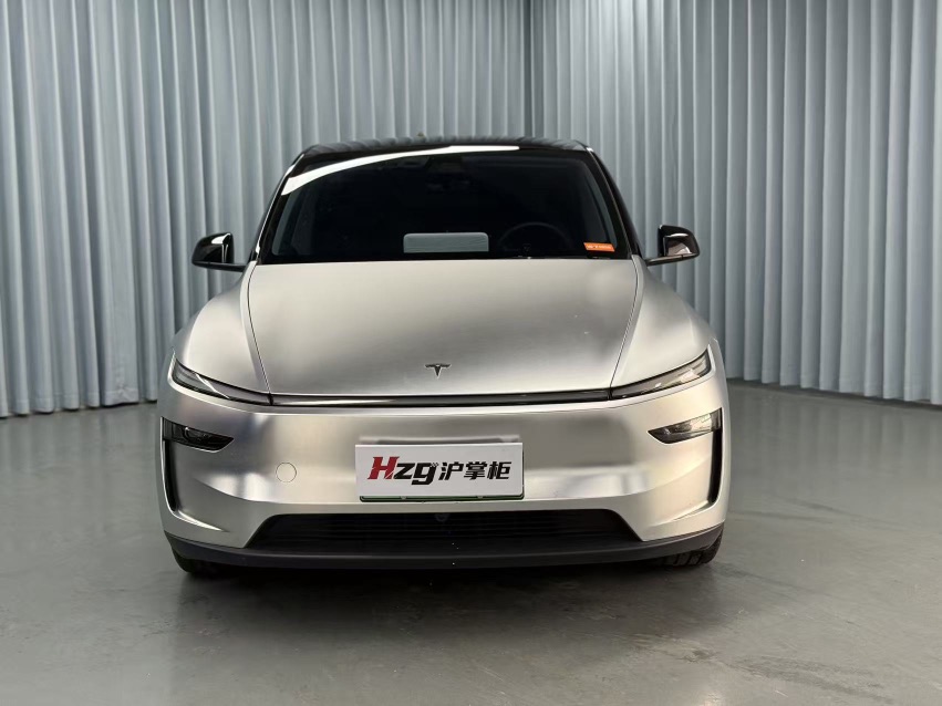 Tesla Model Y 2025 #3 Tesla Model Y 2025 car image #3