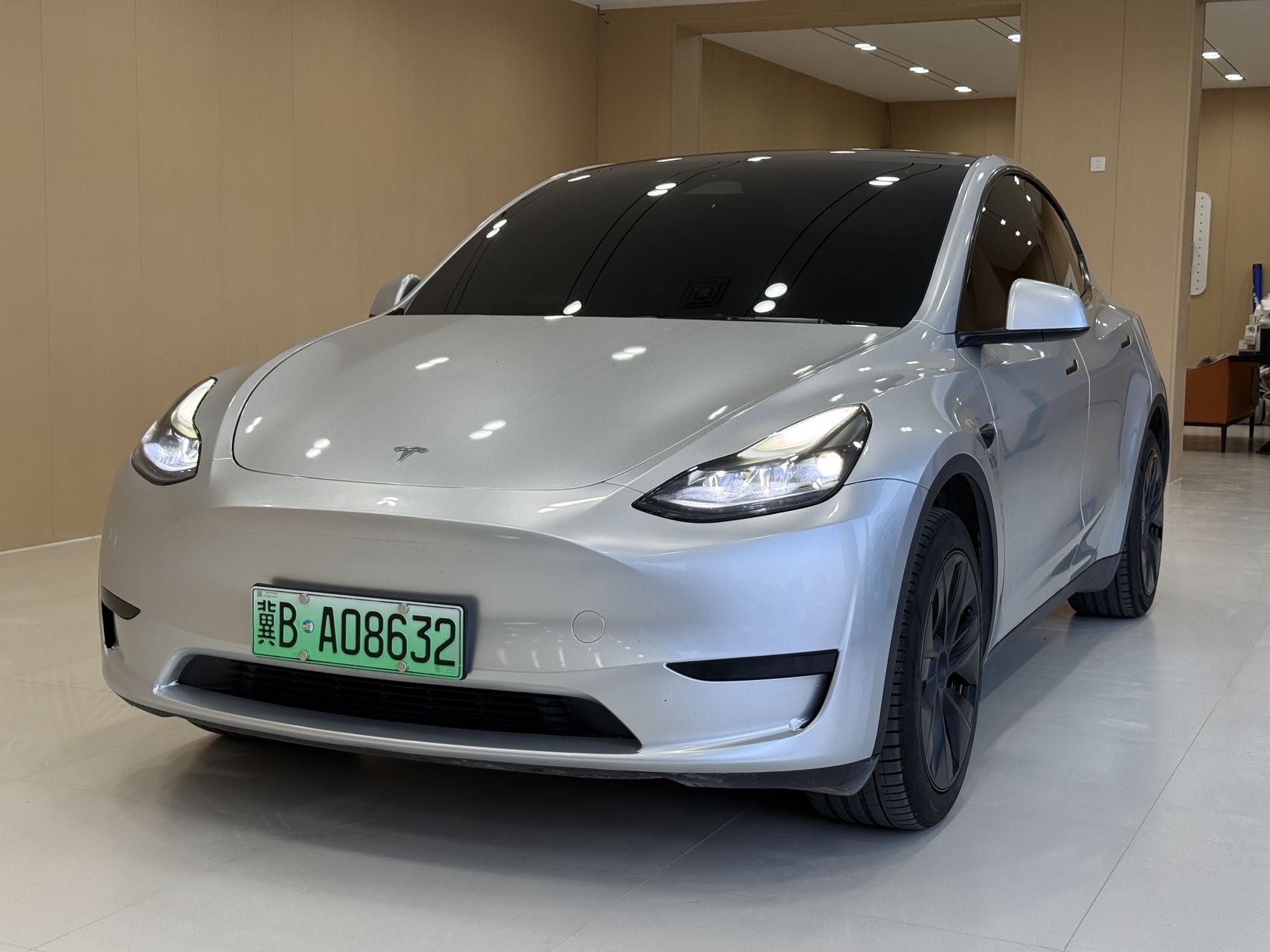 Tesla Model Y 2024 Tesla Model Y 2024 image de voiture