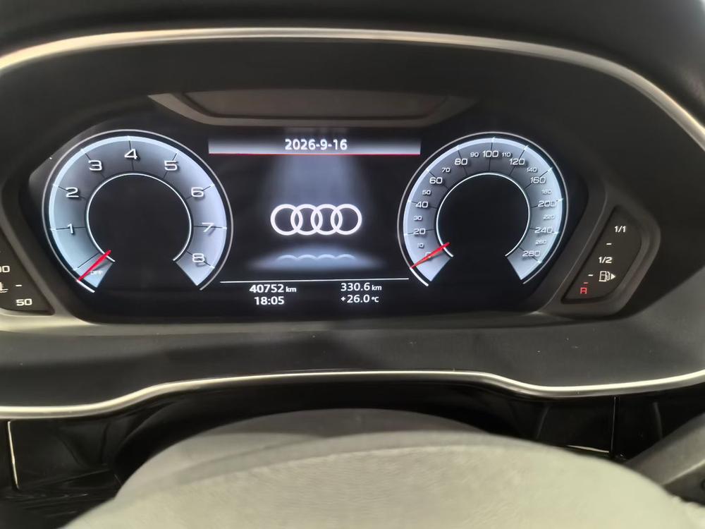 Audi Q3 2023 car image #7