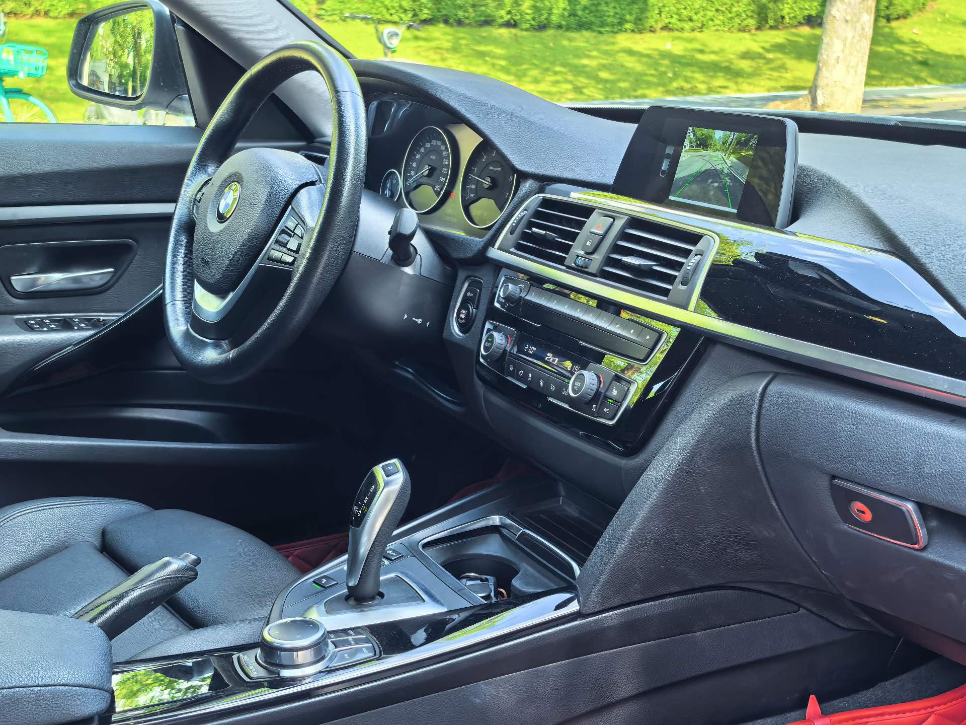 BMW 3 Series GT 2018 #12 BMW 3 Series GT 2018 car image #12