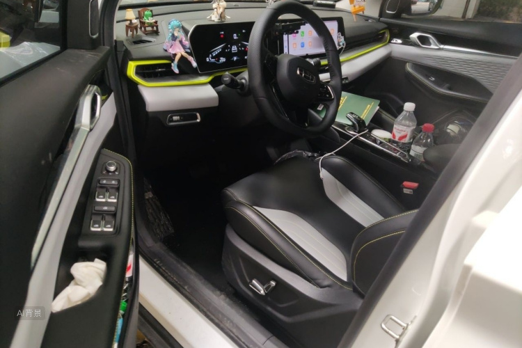 GEELY Coolray 2023 immagine di auto #18